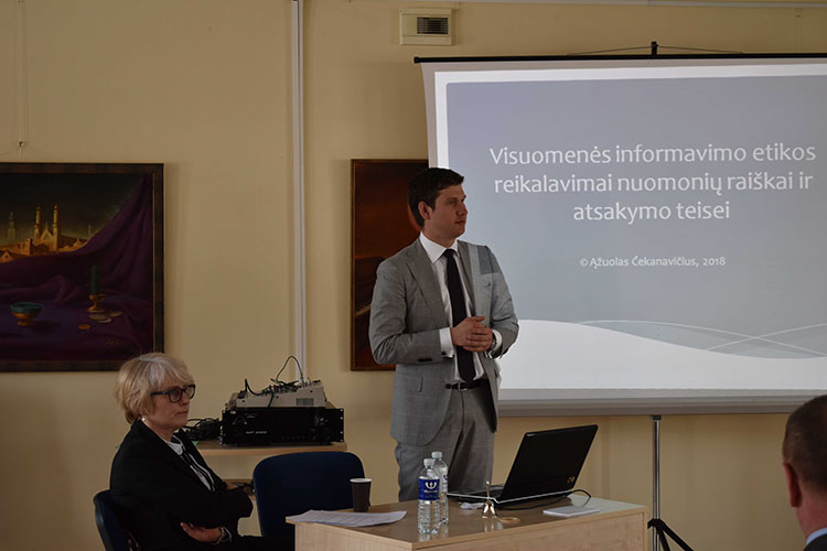 Dr.Ąžuolas Čekanavičius